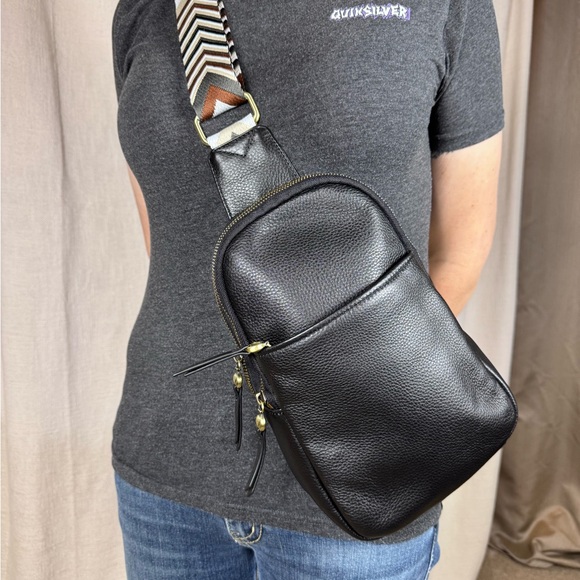 HOBO International Cass Sling with Chevron Strap - Picture 8 of 9